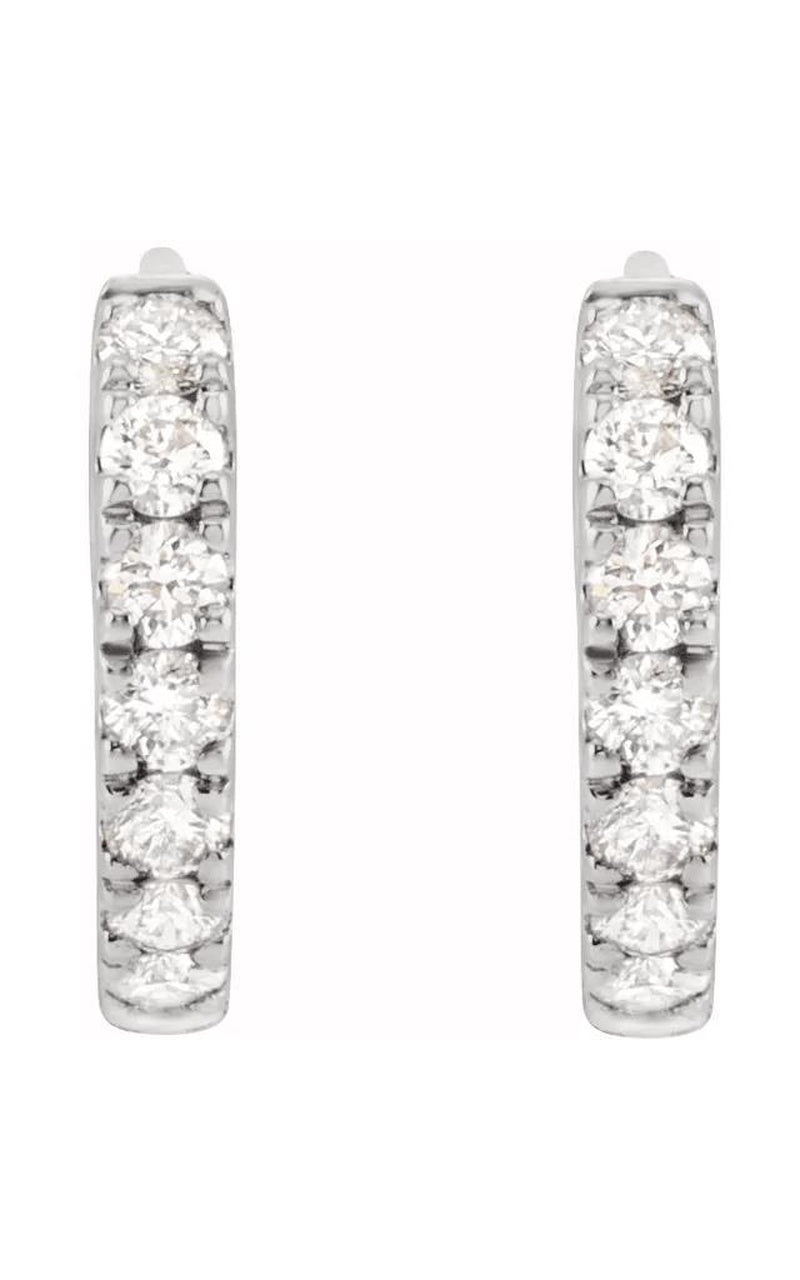 14K White Gold Diamond Earring