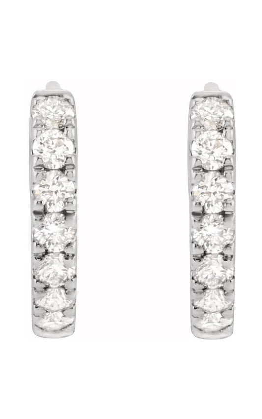 14K White Gold Diamond Earring