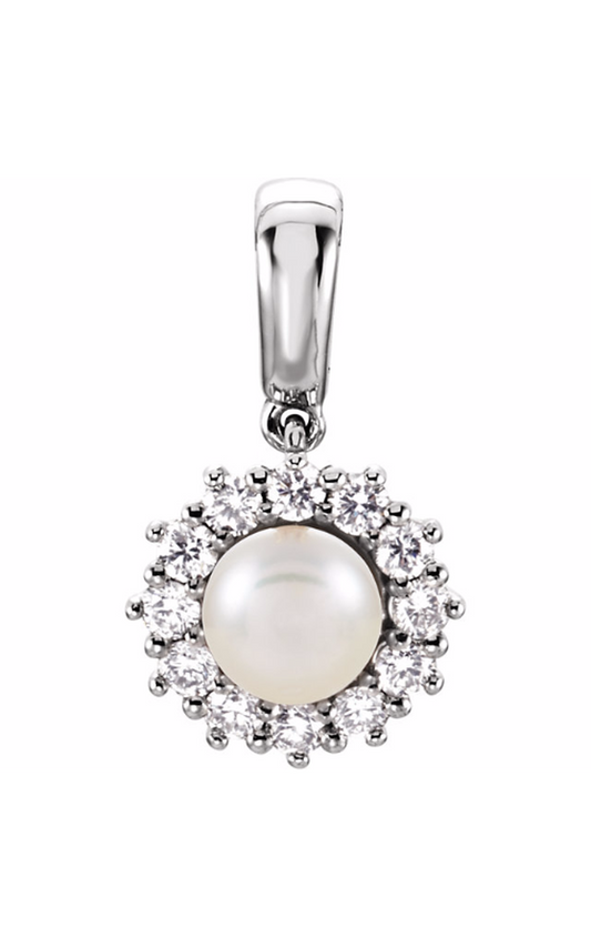 14K White Gold Pearl Necklace