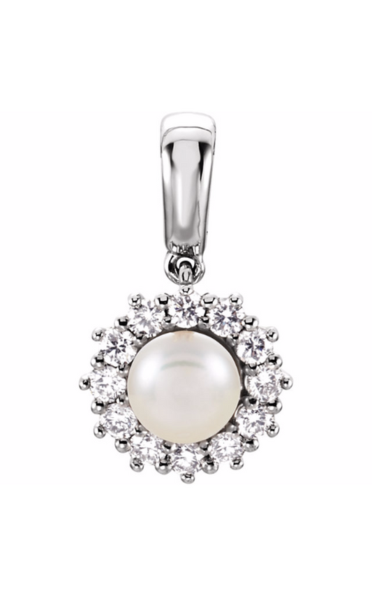 14K White Gold Pearl Necklace