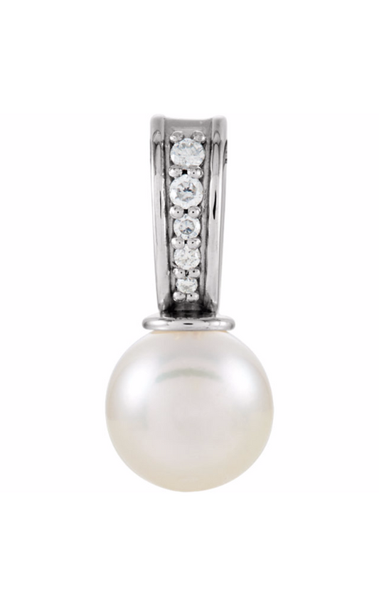 14K White Gold Pearl Necklace
