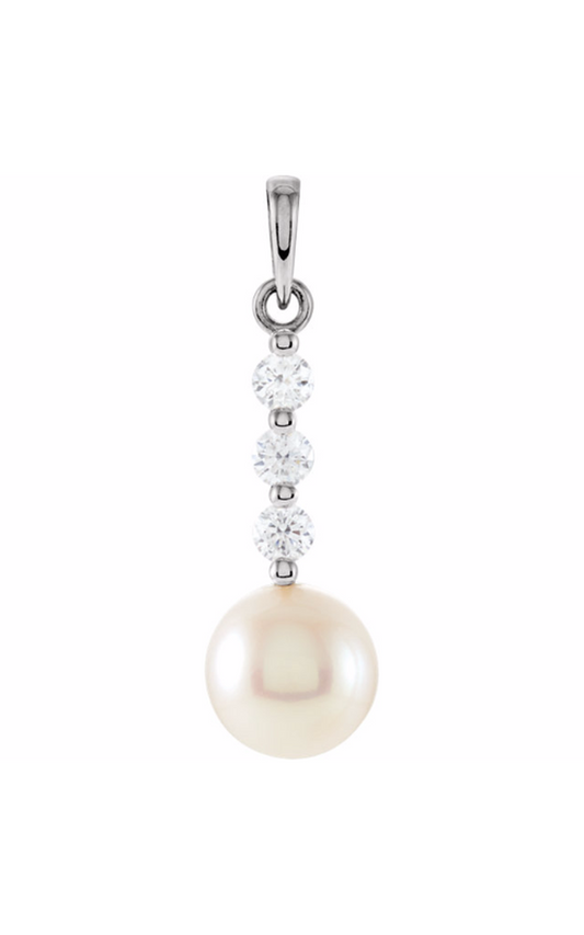 14K White Gold Pearl Necklace