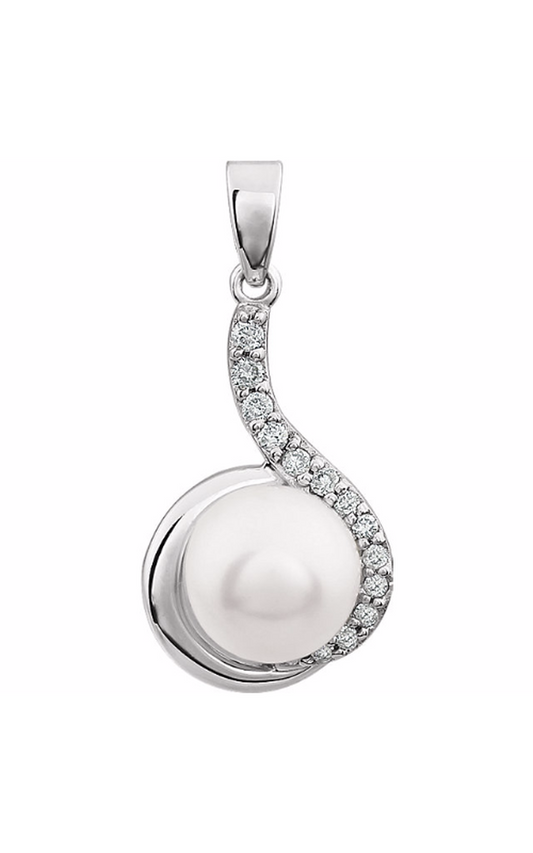 14K White Gold Pearl Necklace